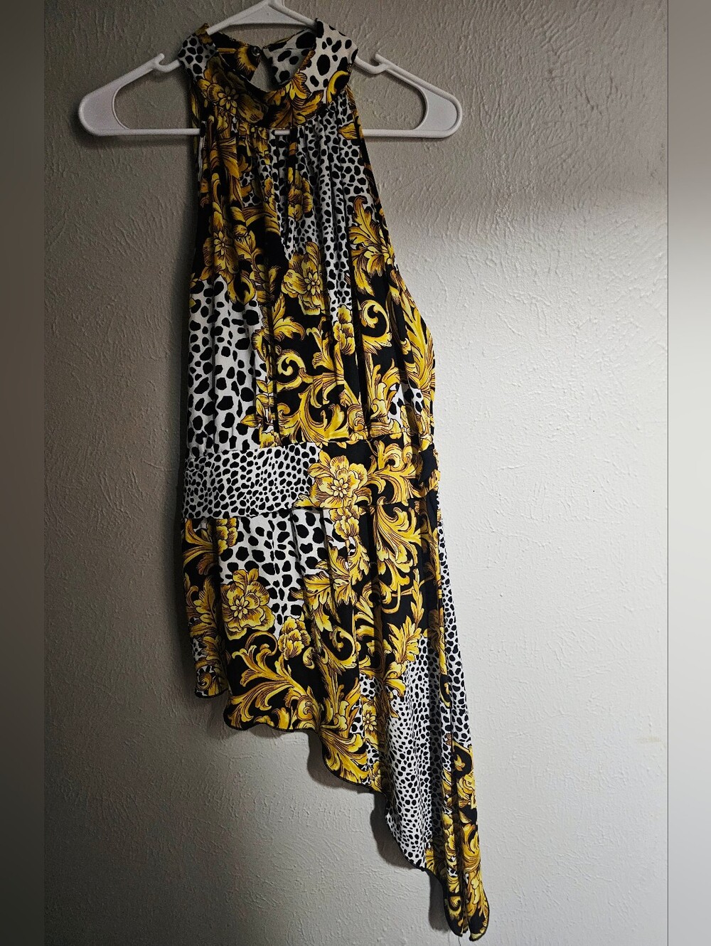 New York & Company Black, White & Yellow Baroque Print Halter